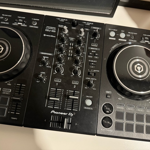 Pioneer DJ DDJ-400 Controller - Picture 3 of 6